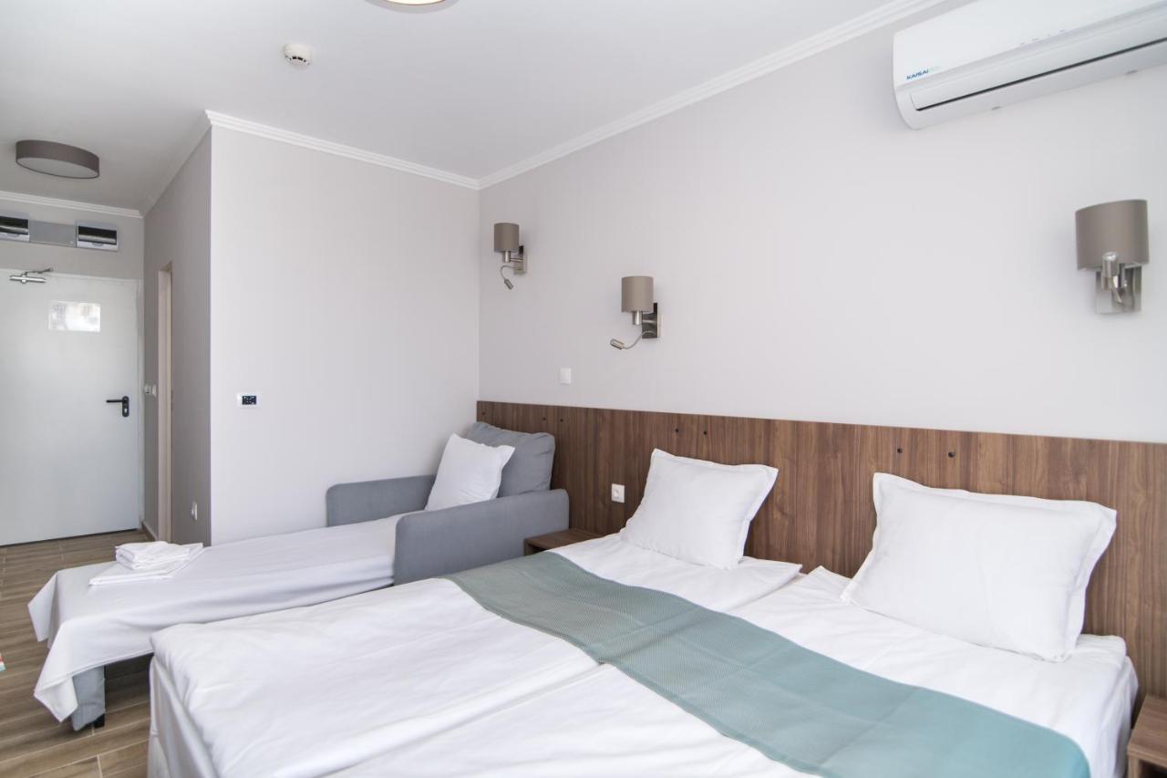 Cinema Hotel Primorsko Extérieur photo